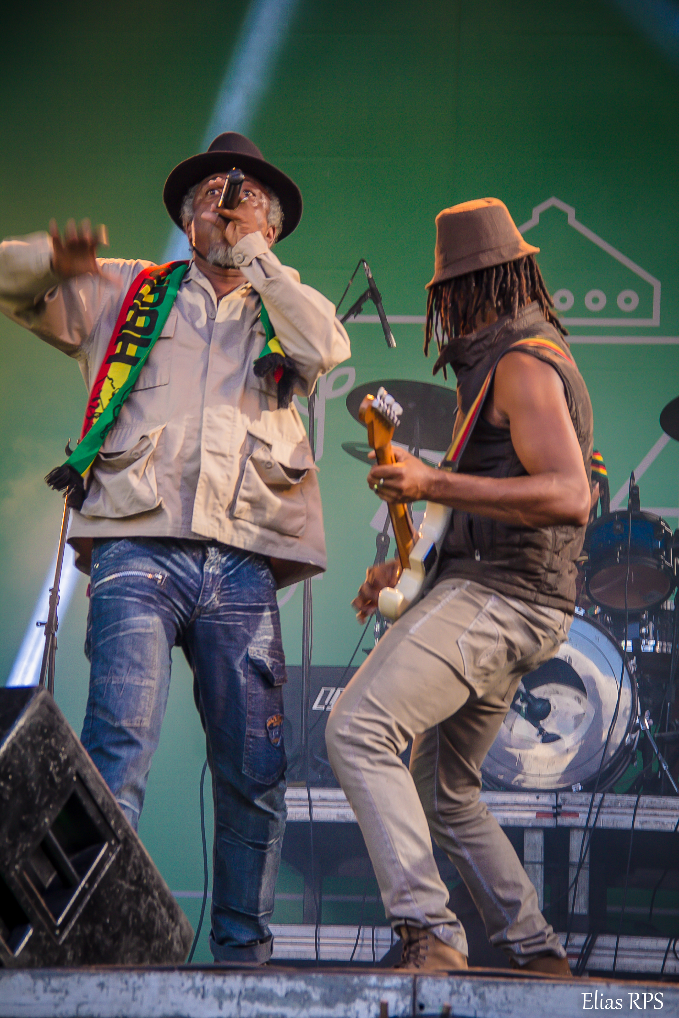 Participao de Ras Bernardo e Da Ghama no show de 463 anos no aniversrio de So Paulo